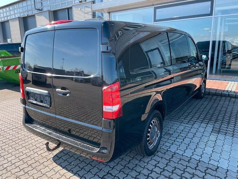 Gebraucht Mercedes Vito 190 PS (139 kW) 2016 Obsidianschwarz Van