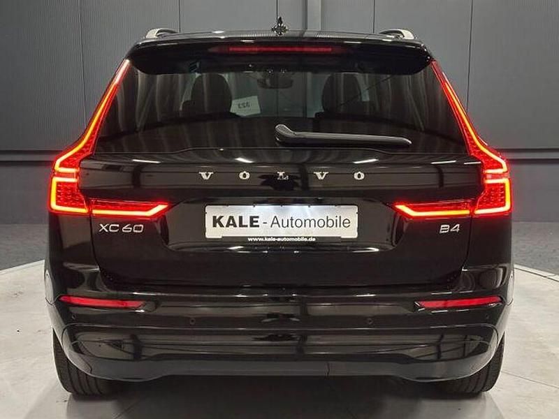 Gebraucht Volvo XC60 Core 197 PS (144 kW) 2023 Andere SUV
