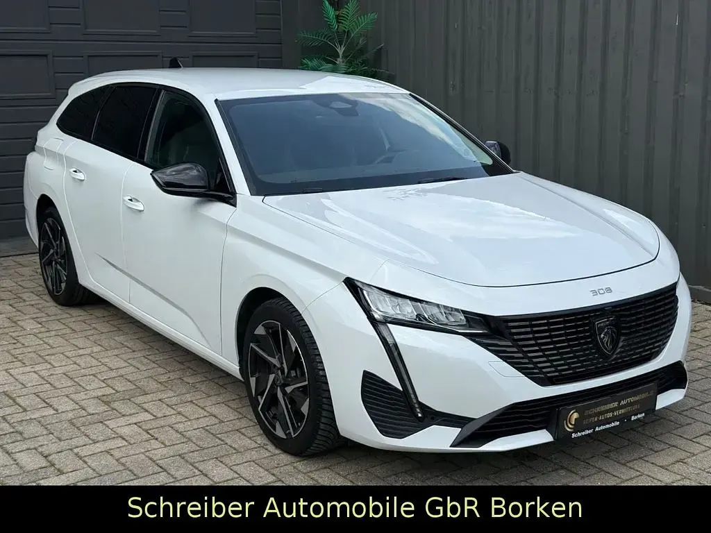Gebraucht Peugeot 308 SW Allure 131 PS (96 kW) 2022 Weiß Kombi