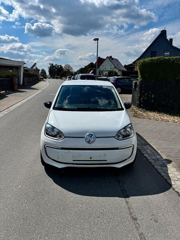 Second-hand VW e-up! 60 kW (82 CP) 2014 Alb Hatchback