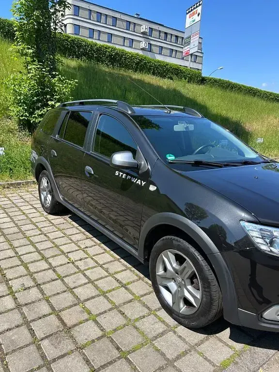 Gebraucht Dacia Logan MCV Stepway 90 PS (66 kW) 2018 Schwarz Kombi