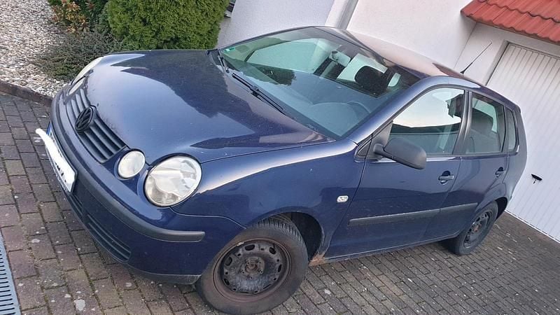 Gebraucht VW Polo 64 PS (47 kW) 2004 Blau Kleinwagen