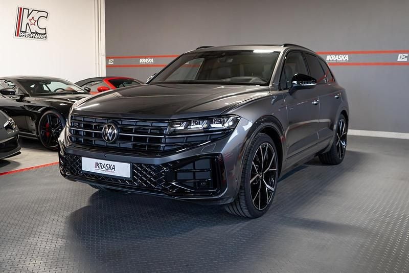 Neu VW Touareg R-line 286 PS (210 kW) 2026 Siliziumgrau metallic SUV