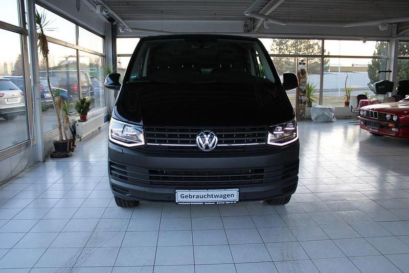 Gebraucht VW Transporter 150 PS (110 kW) 2019 Deep black Van