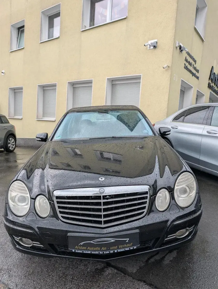 Gebraucht Mercedes E200 184 PS (135 kW) 2007 Schwarz Limousine
