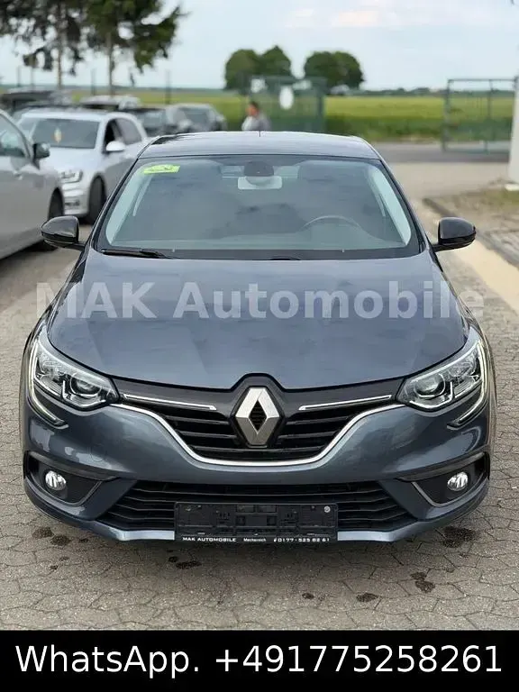 Gebraucht Renault Mégane LIMITED 132 PS (97 kW) 2018 Blau Limousine
