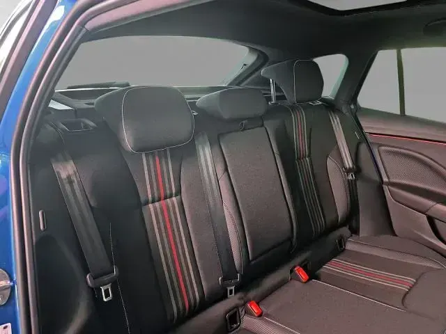 Gebraucht Skoda Scala Monte Carlo 150 PS (110 kW) 2026 Raceblau Kleinwagen
