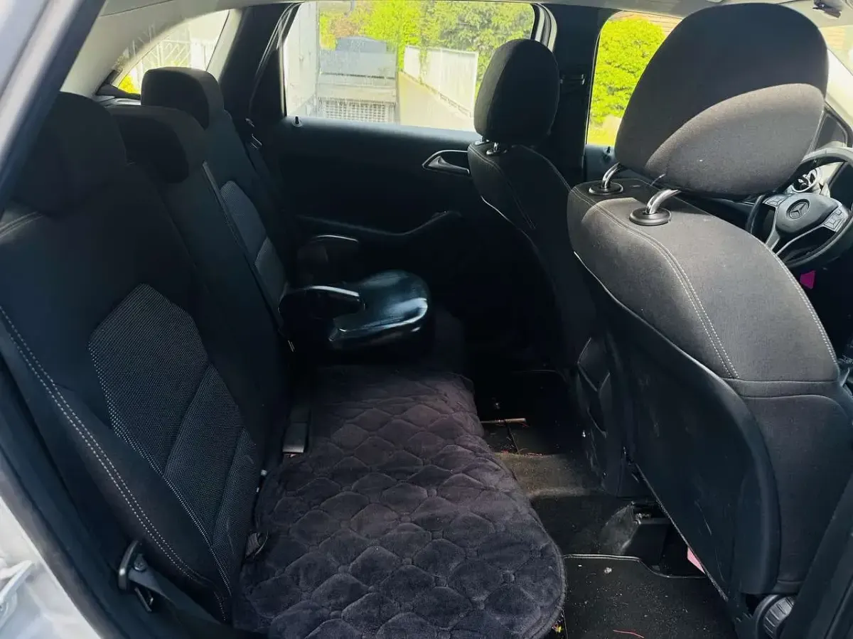 Gebraucht Mercedes B180 122 PS (89 kW) 2013 Van / Kleinbus