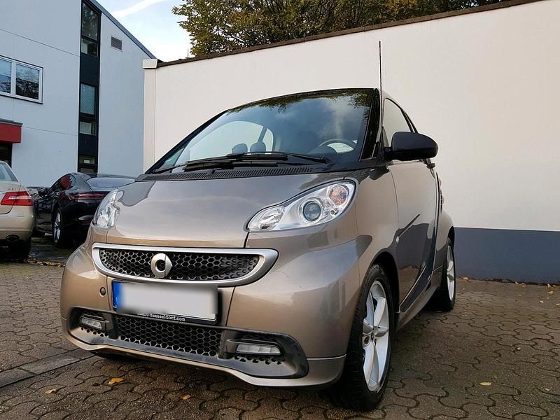 Braun Gebraucht 2014 Smart ForTwo Coupé Pulse Kleinwagen | 5.400 € - Bild 1/4