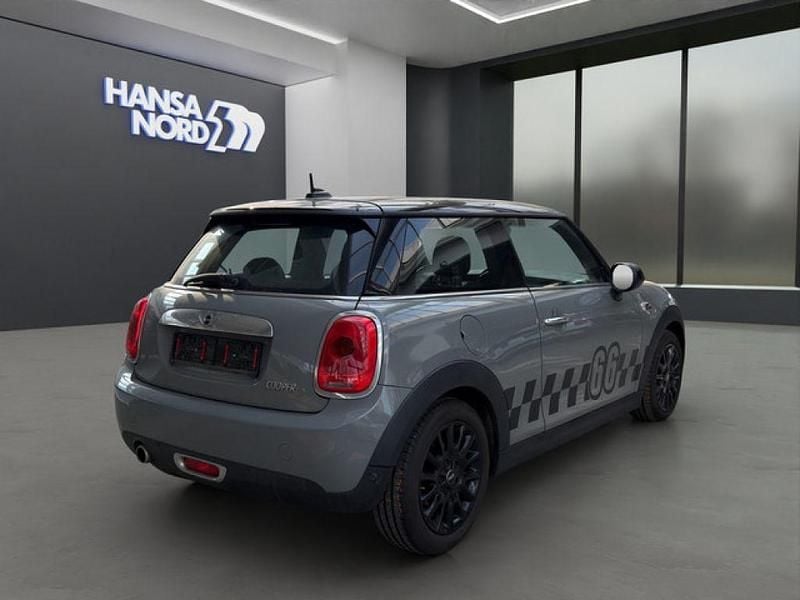 Usado Mini Cooper D 116 HP (85 kW) 2017 Cinzento Citadino