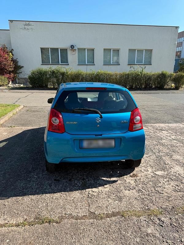 Gebraucht Suzuki Alto 68 PS (50 kW) 2011 Andere farben Kleinwagen