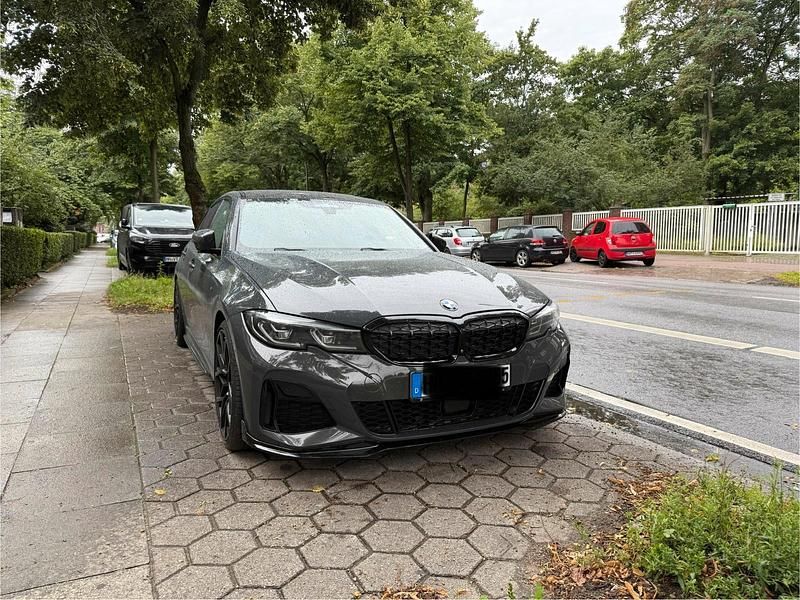 Grau Gebraucht 2021 BMW M340 M Performance Limousine | 45.000 € - Bild 1/4