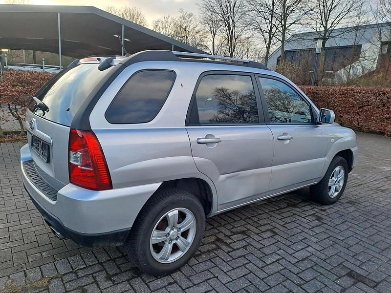 Gebraucht Kia Sportage 141 PS (103 kW) 2010 Silber SUV