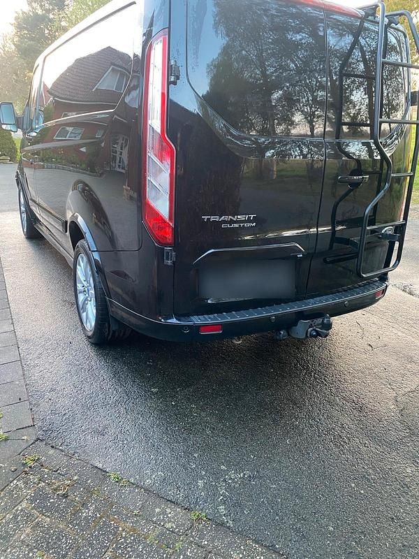 Second-hand Ford Transit Custom 155 CP (114 kW) 2016 Negru Berlinǎ