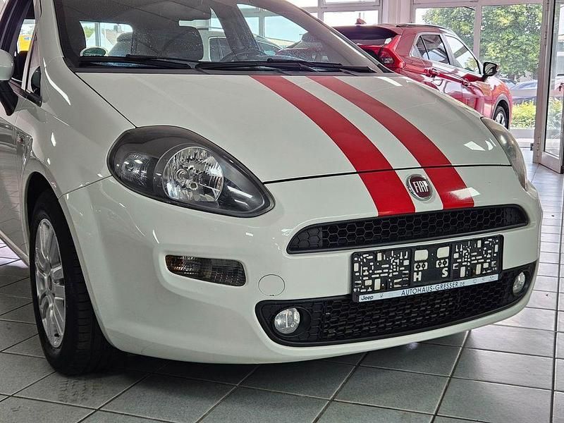 Gebraucht Fiat Punto Lounge 105 PS (77 kW) 2017 Weiß Kleinwagen