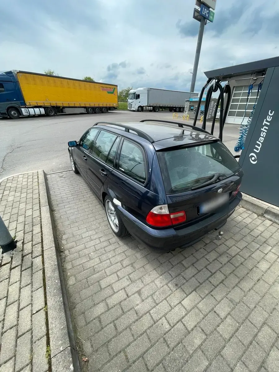 Second-hand BMW 330 184 CP (135 kW) 2003 Albastru Break