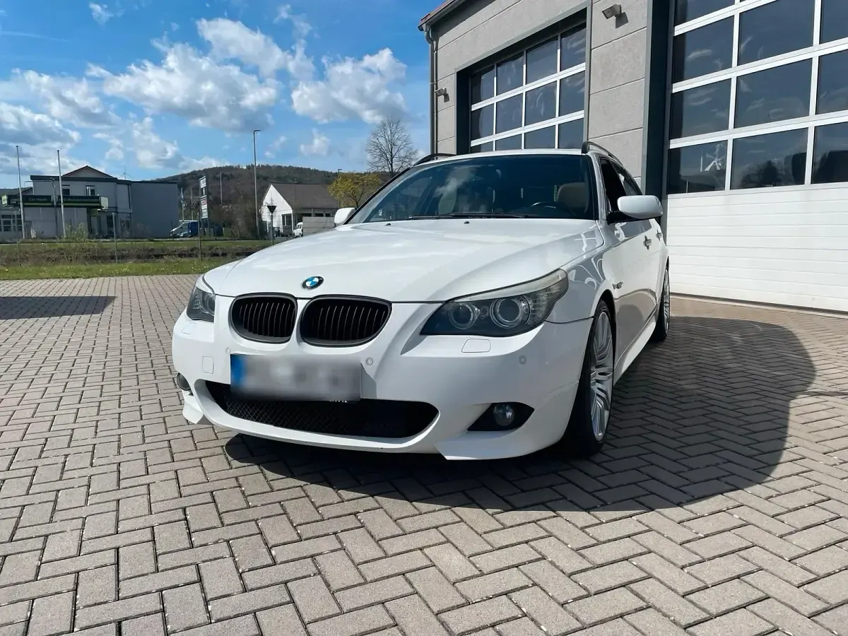 Gebraucht BMW 320 M Sport 197 PS (144 kW) 2009 Weiß Kombi