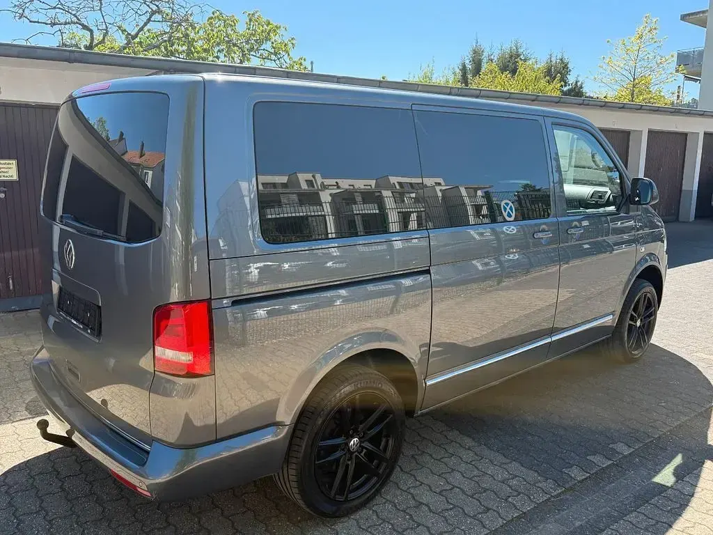 Gebraucht VW T5 Highline 179 PS (131 kW) 2015 Grau Van