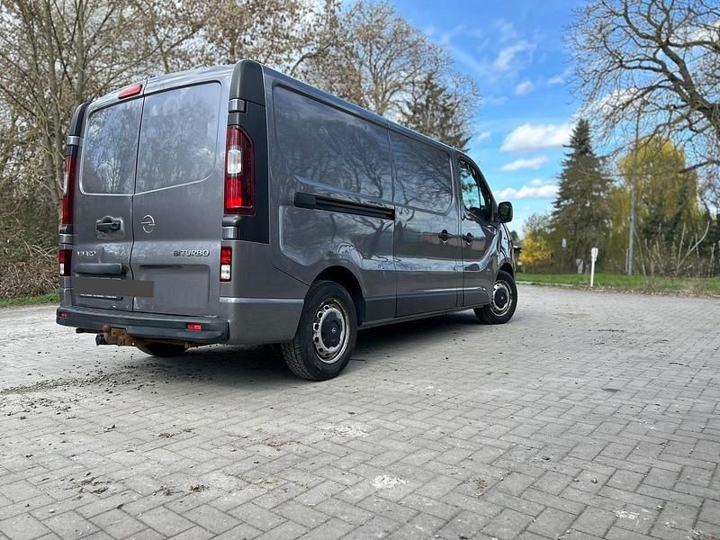 Gebraucht Opel Vivaro 120 PS (88 kW) 2014 Andere farben Van / Kleinbus