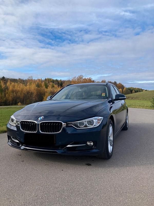 Gebraucht BMW 320 184 PS (135 kW) 2012 Blau Kombi
