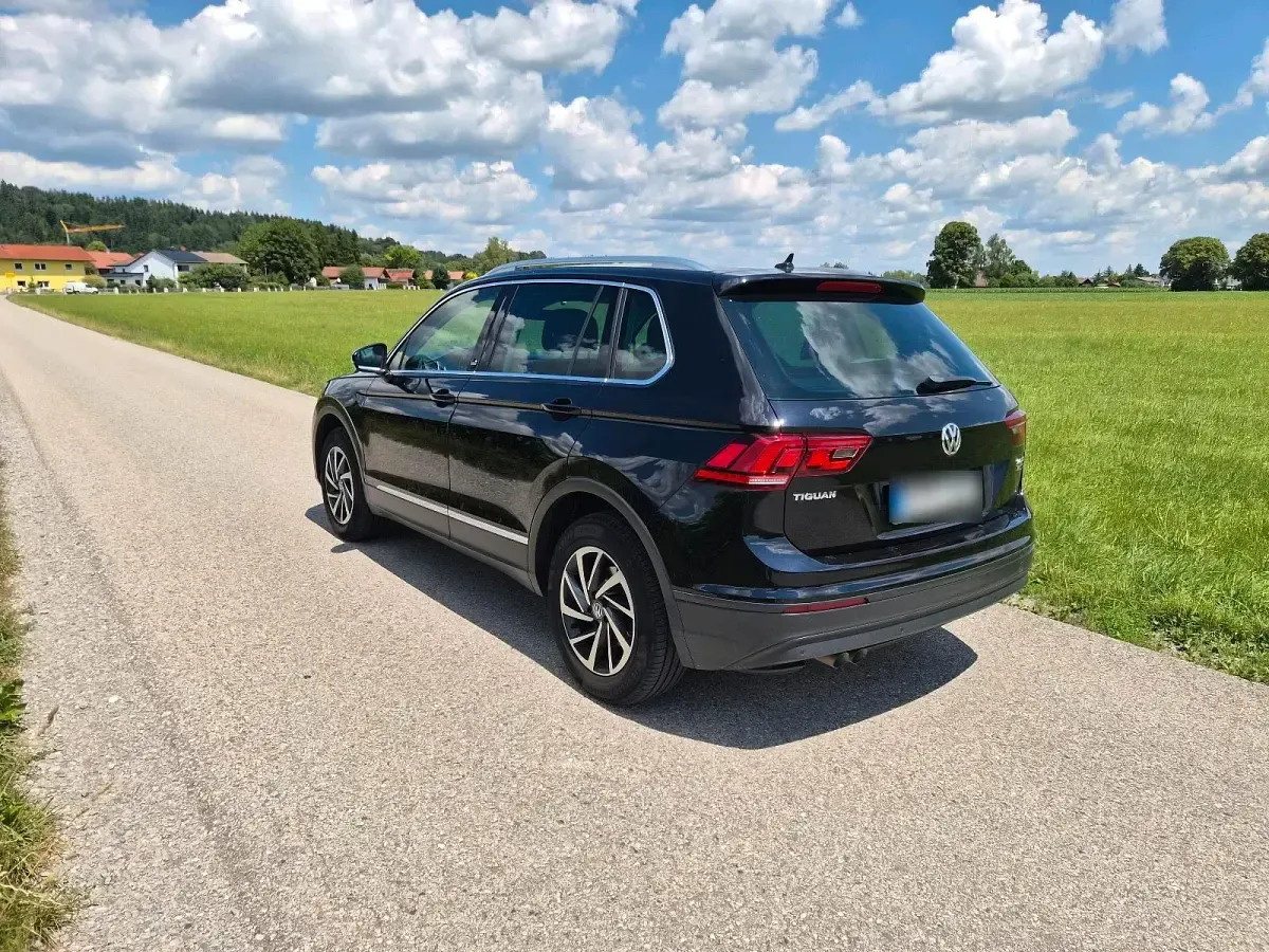 Gebraucht VW Tiguan 150 PS (110 kW) 2017 Schwarz SUV