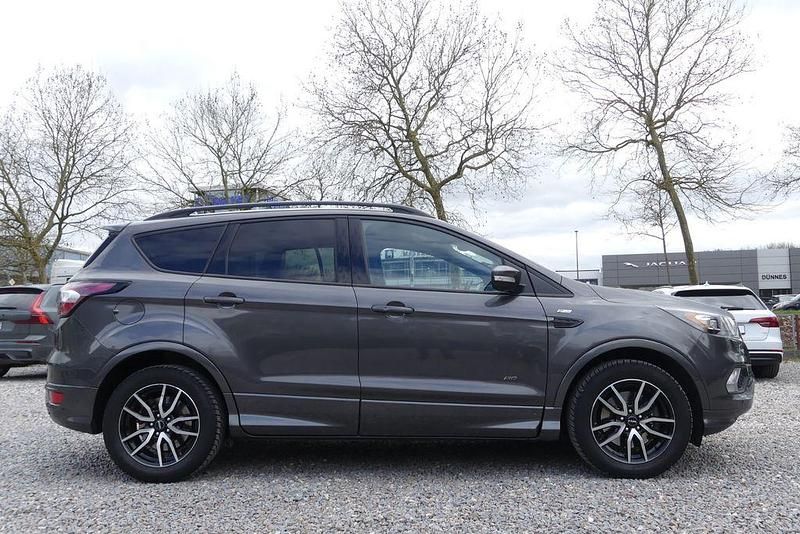 Gebraucht Ford Kuga ST-Line 179 PS (131 kW) 2017 Grau SUV