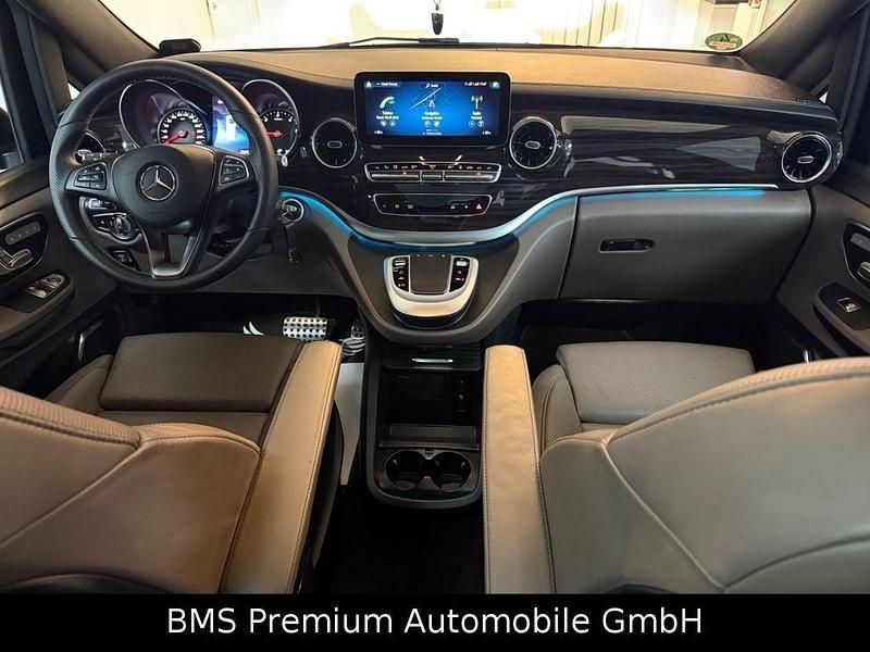 Gebraucht Mercedes 300 AMG 237 PS (174 kW) 2024 Schwarz Van / Kleinbus