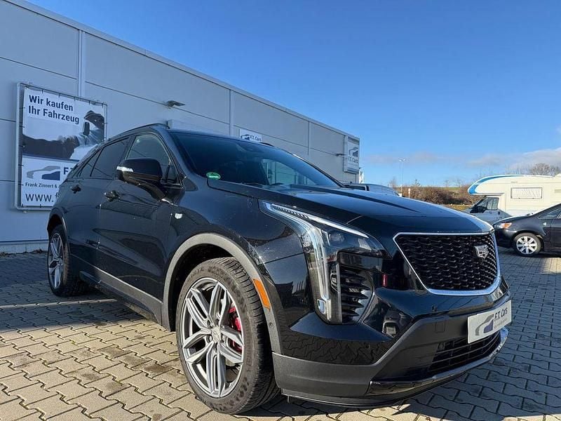 Schwarz Gebraucht 2021 Cadillac XT4 SUV | 26.890 € (Superpreis) - Bild 1/4