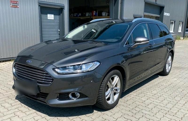 Gebraucht Ford Mondeo Titanium 180 PS (132 kW) 2015 Grau Kombi