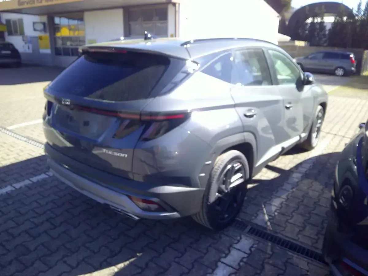 Neu Hyundai Tucson Edition 150 PS (110 kW) 2026 Ecotronic grey/verschieden SUV