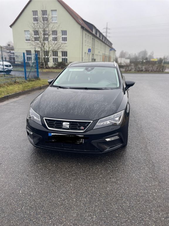 Schwarz Gebraucht 2020 Seat Leon FR Kombi | 20.500 € (Guter Preis) - Bild 1/4