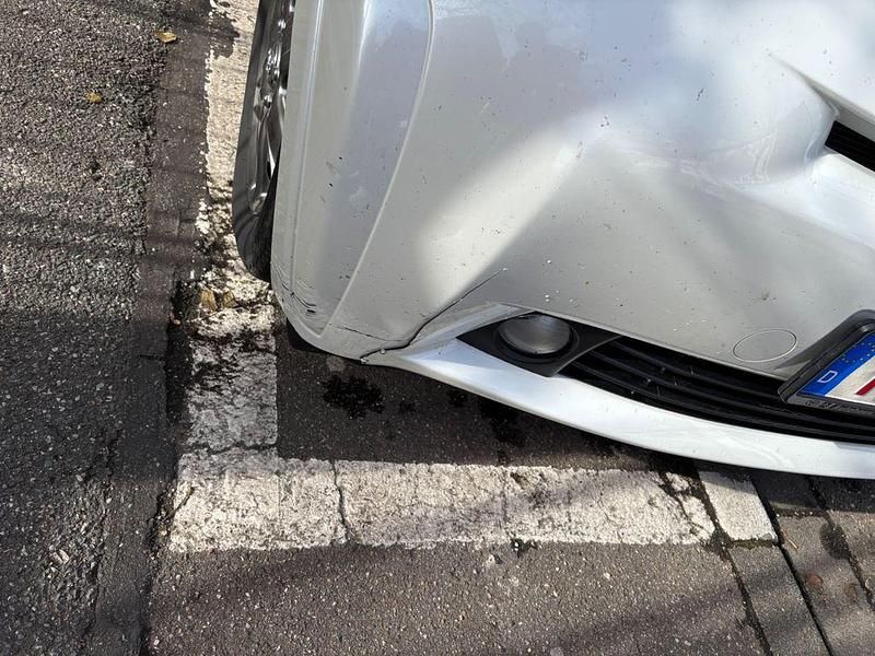 Gebraucht Toyota iQ 68 PS (50 kW) 2009 Weiß Kleinwagen