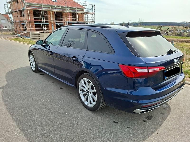 Second-hand Audi A4 Ambiente 150 CP (110 kW) 2023 Albastru Break