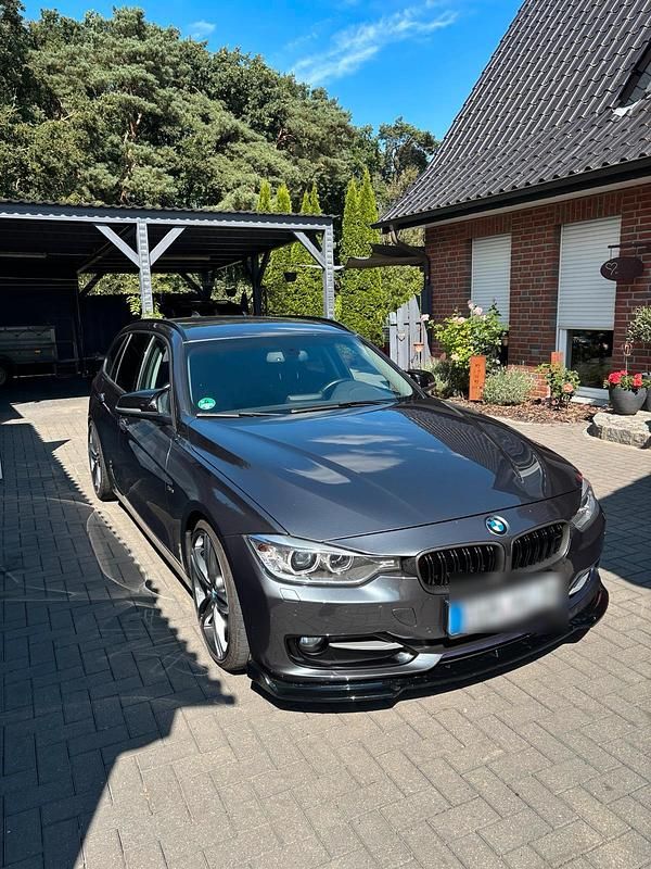 Gebraucht 2014 BMW 318 Kombi | 11.800 € (Etwas zu teuer) - Bild 1/4