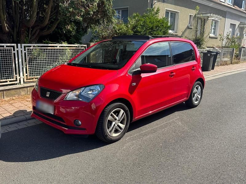 Rot Gebraucht 2013 Seat Mii Kleinwagen | 5.500 € (Etwas zu teuer) - Bild 1/4