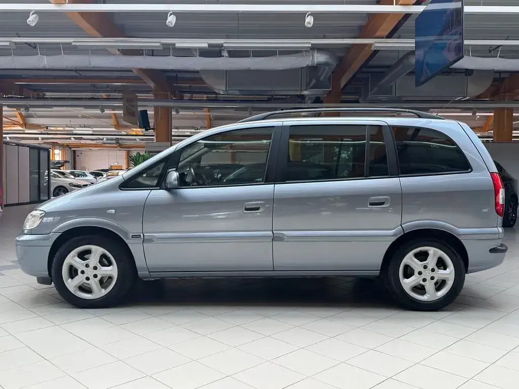 Gebraucht Opel Zafira Executive 125 PS (91 kW) 2004 Grau Van / Kleinbus