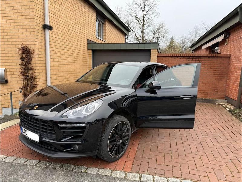 Gebraucht Porsche Macan 252 PS (185 kW) 2018 Schwarz SUV