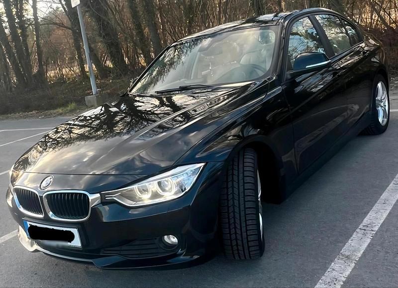 Gebraucht BMW 316 116 PS (85 kW) 2014 Schwarz Limousine