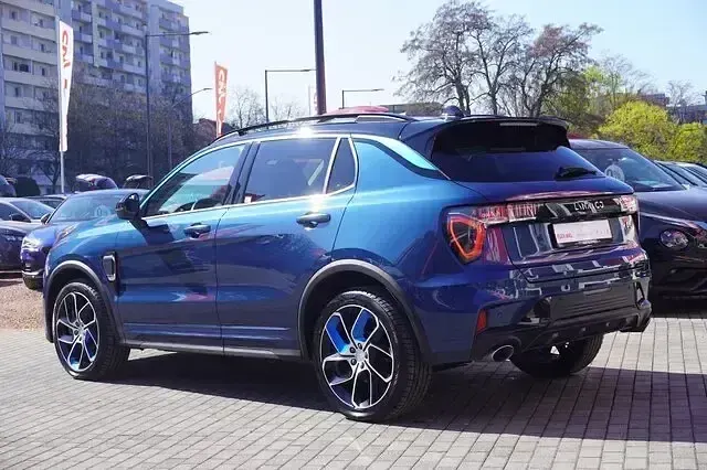 Gebraucht Lynk & Co 01 261 PS (191 kW) 2022 Volationblaumet. SUV