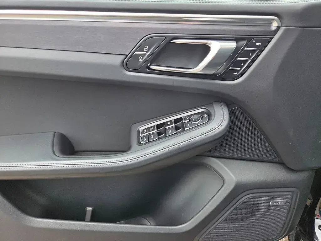 Gebraucht Porsche Macan GTS 441 PS (324 kW) 2021 Schwarz SUV