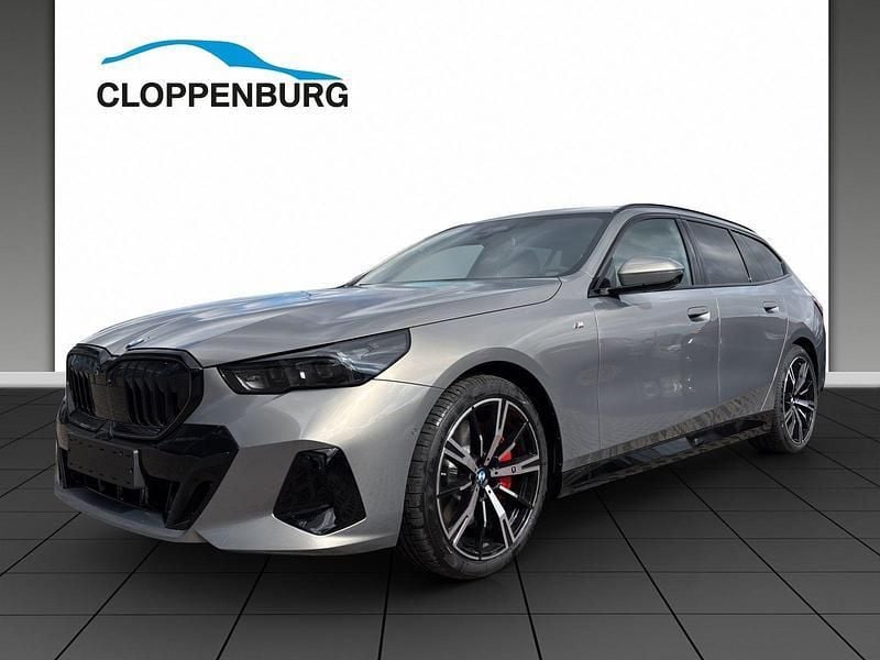 Oxidgrau Neu 2025 BMW 540 Performance Kombi | 76.650 € (Superpreis) - Bild 1/4