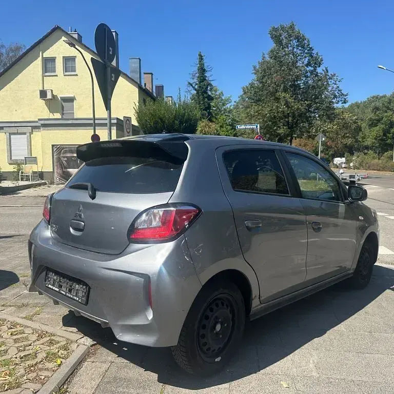 Gebraucht Mitsubishi Space Star Select+ 71 PS (52 kW) 2021 Grau Kleinwagen