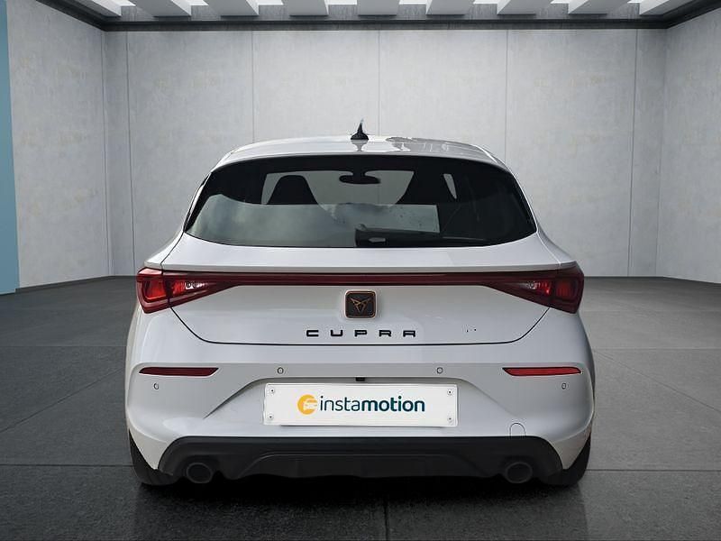 Second-hand Cupra Leon 245 CP (180 kW) 2024 Alb Hatchback