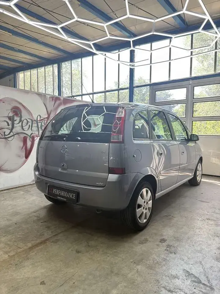 Gebraucht Opel Meriva 101 PS (74 kW) 2003 Lichtsilber m2 Van / Kleinbus