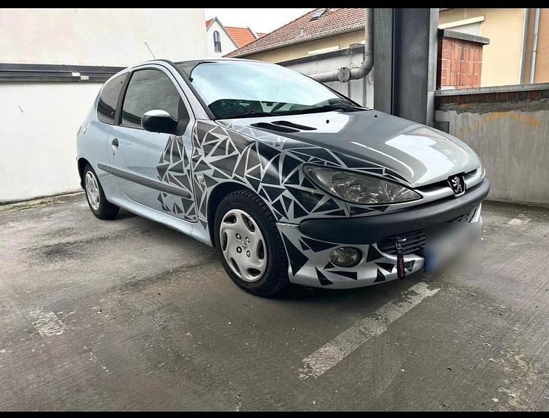 Silber Gebraucht 2001 Peugeot 206 Kleinwagen | 500 € (Fairer Preis) - Bild 1/4
