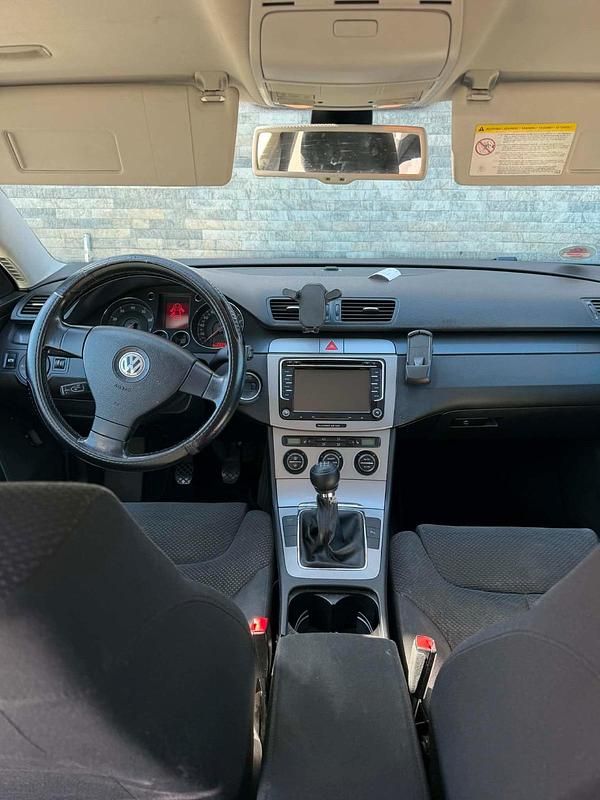 Gebraucht VW Passat 115 PS (84 kW) 2006 Grau Limousine