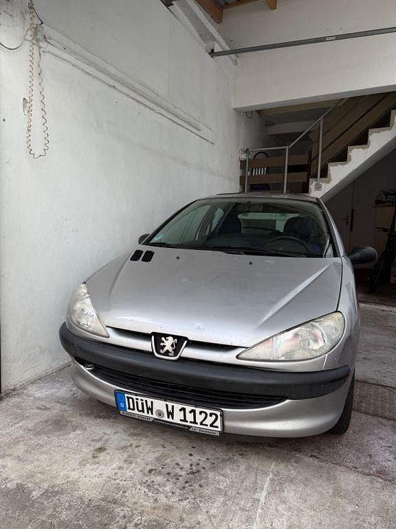 Silber Gebraucht 2001 Peugeot 206 Style Limousine | 800 € (Guter Preis) - Bild 1/4