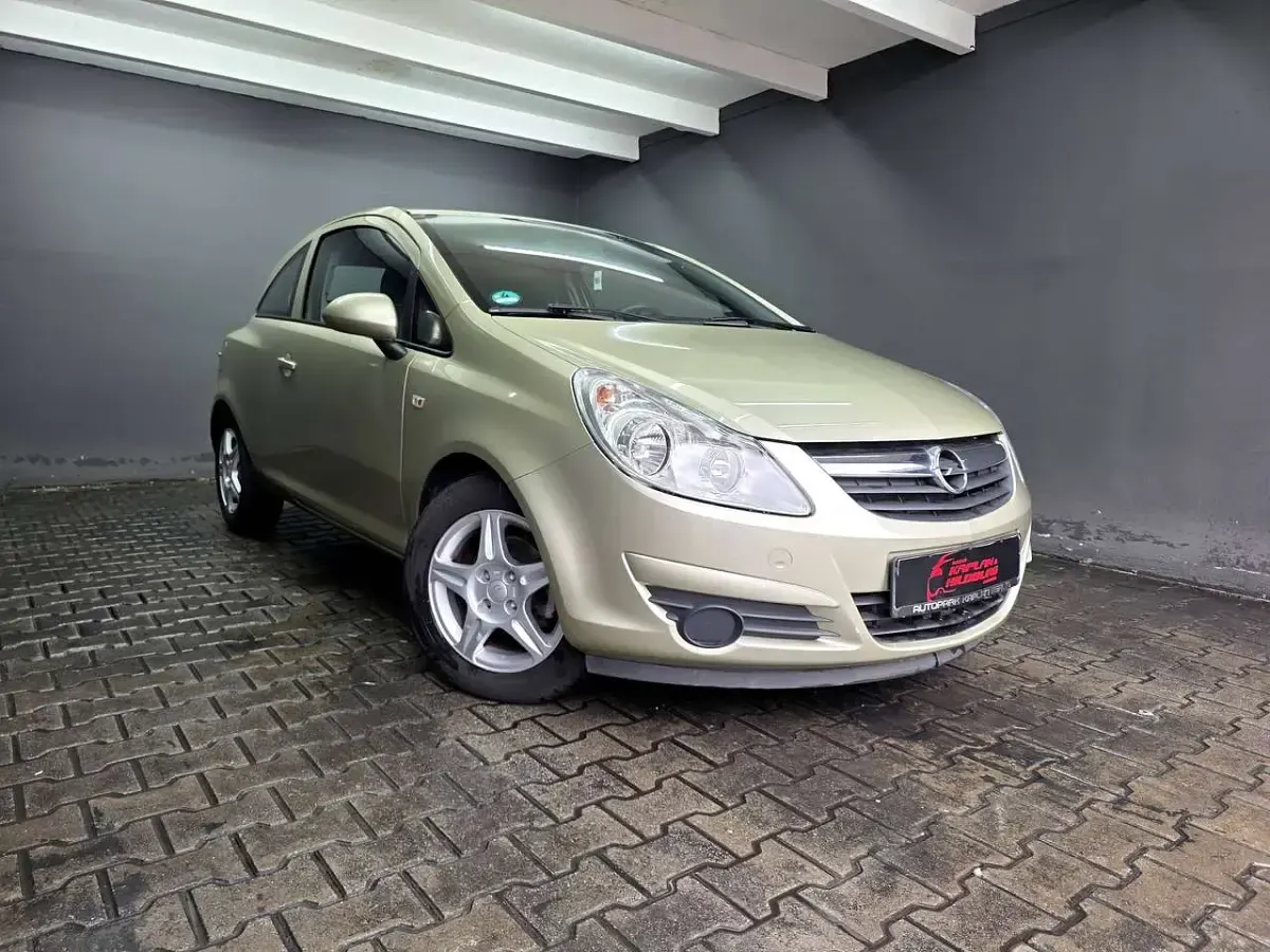 Gebraucht Opel Corsa Edition 80 PS (58 kW) 2008 Champagner silber m2 Kleinwagen