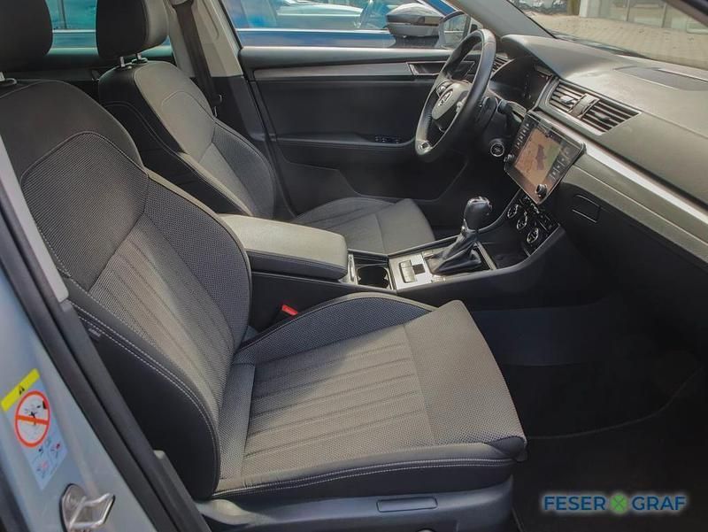 Gebraucht Skoda Superb Style 150 PS (110 kW) 2022 Brillantsilber metallic Kombi