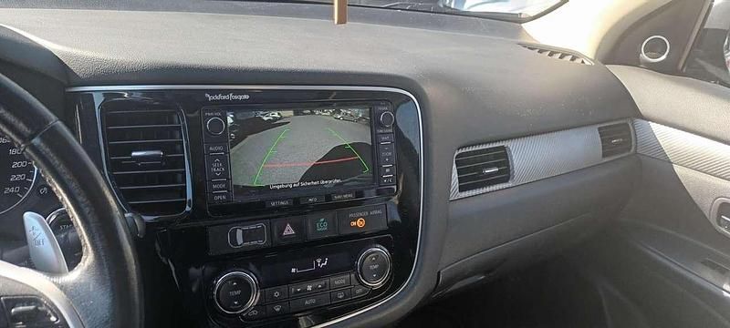 Gebraucht Mitsubishi Outlander Invite 150 PS (110 kW) 2014 Schwarz SUV